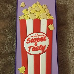 I Heart Revolution Sweet & Tasty Pallete